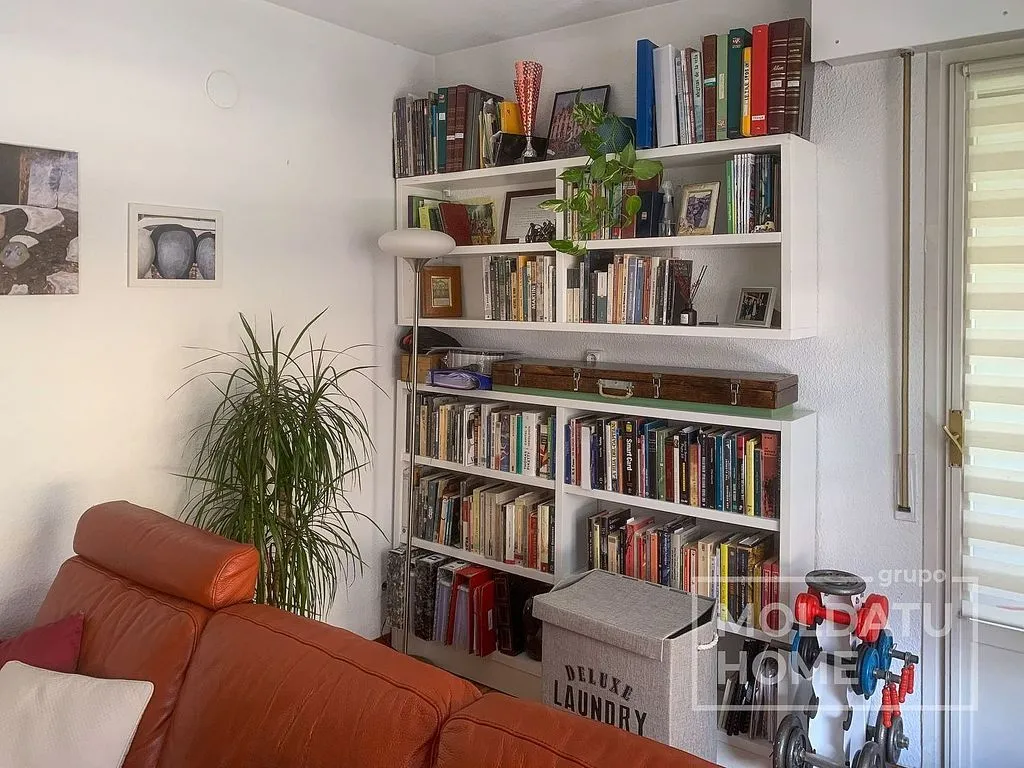 Séjour - Student-Friendly Flat with Central Heating in Iturrama