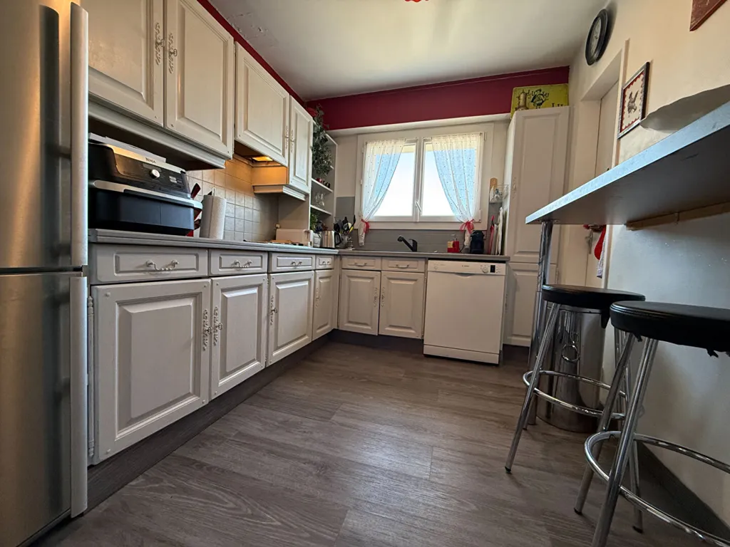 Cuisine - Appartement T3 avec Balcon au Cœur de Croix de Vie