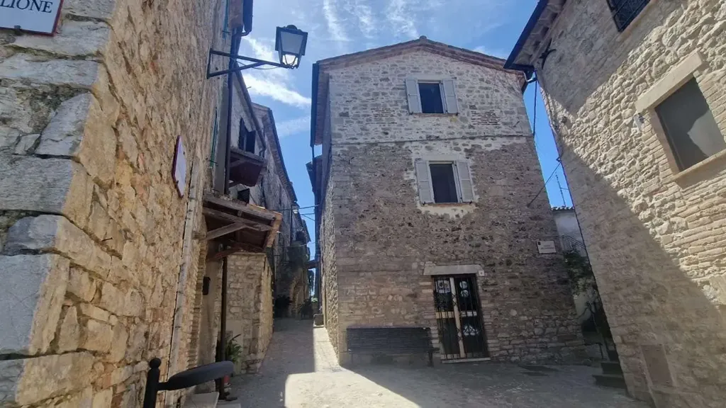 Extérieur - Rustic Apartment with Panoramic View in Baschi