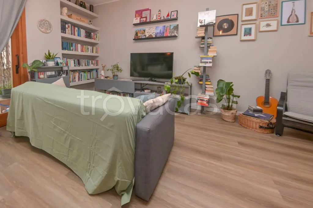 Séjour - Ground Floor Apartment with Balcony in Pino Torinese