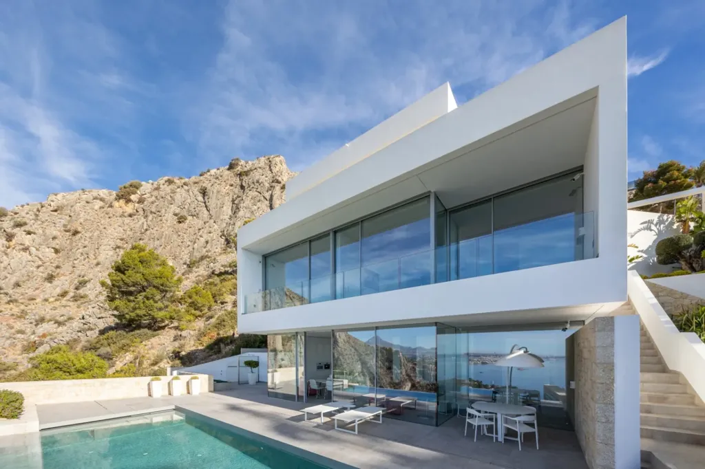 Bassein - Modern Villa with Sea Views in Mascarat, Altea