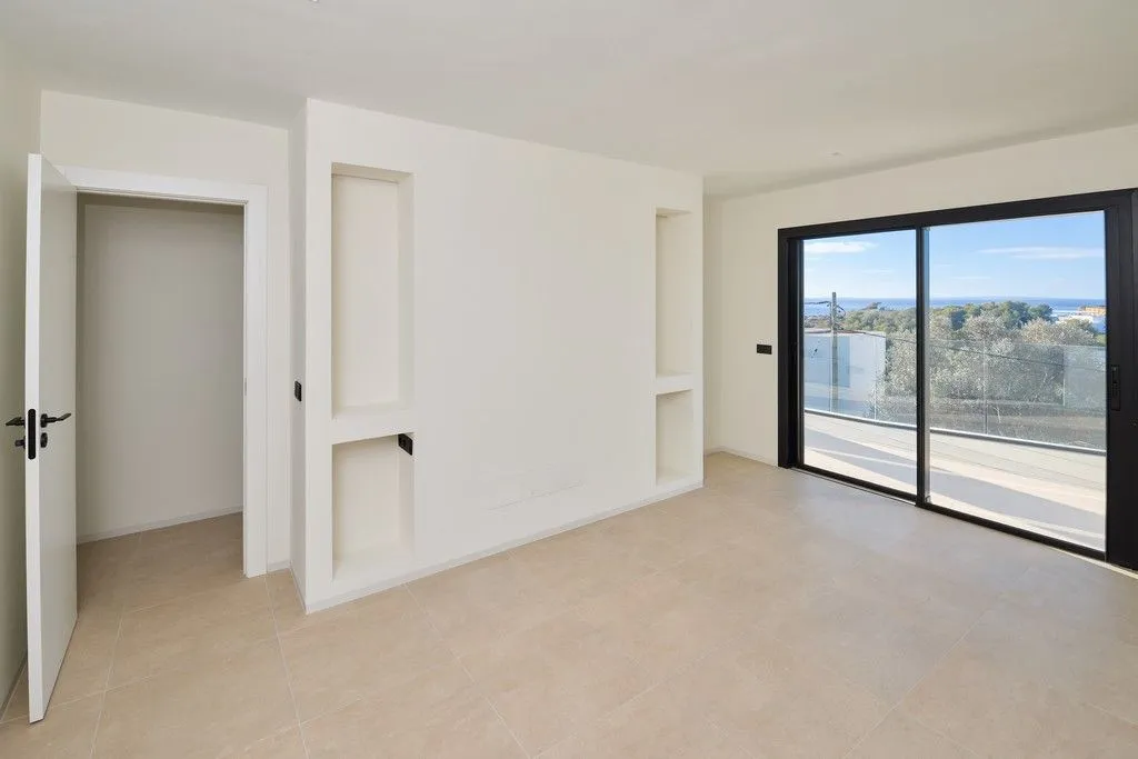 Toad - Luxury Villa with Pool in Cap Martinet