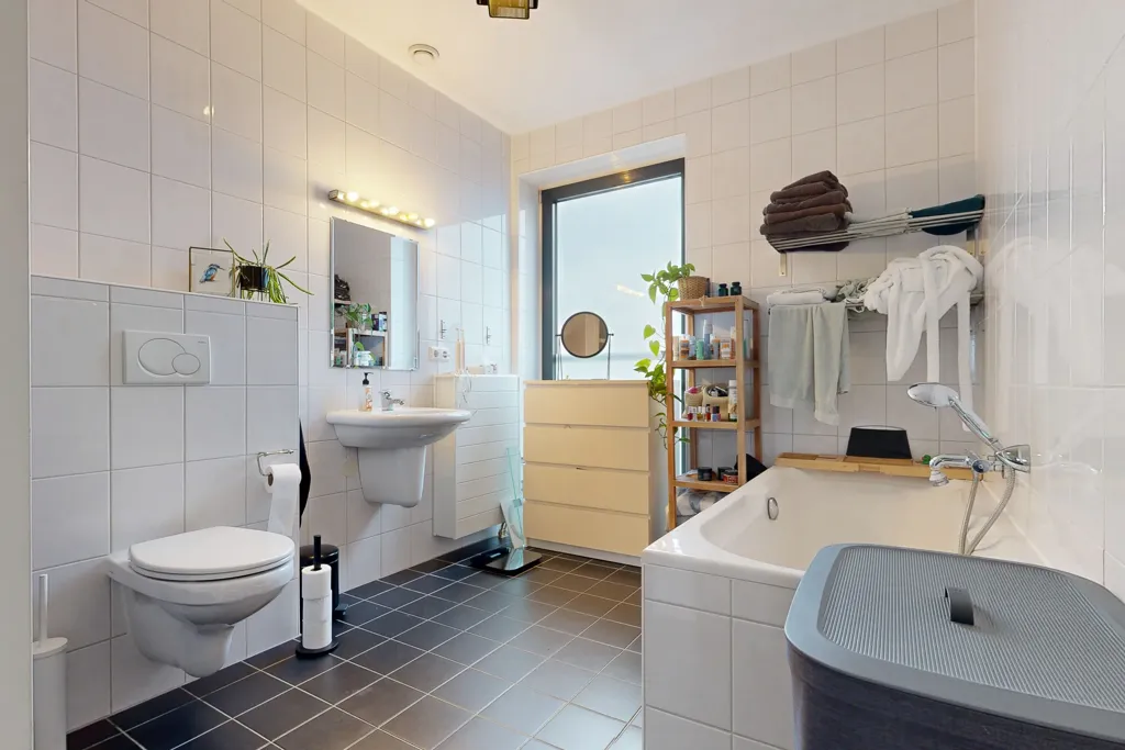 Salles de bain - Apartment with Panoramic View in Woerden