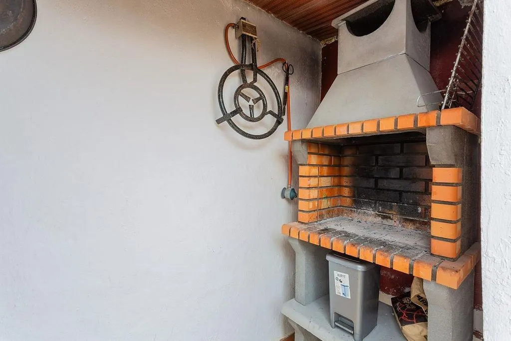 Terrasse - Three-Bedroom House with Terrace in Ítrabo