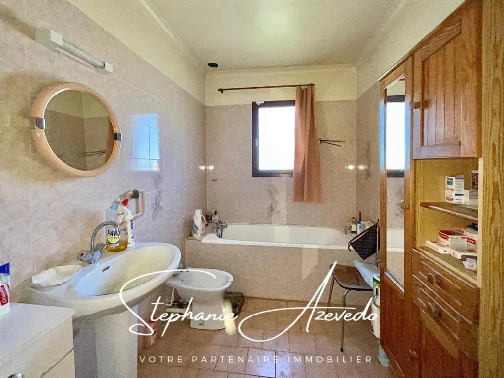 Bagni - Traditional House with Garden in Vauvert