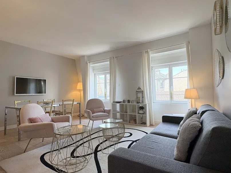 Elutuba - Renovated 3-Bed Apartment in Reims Centre