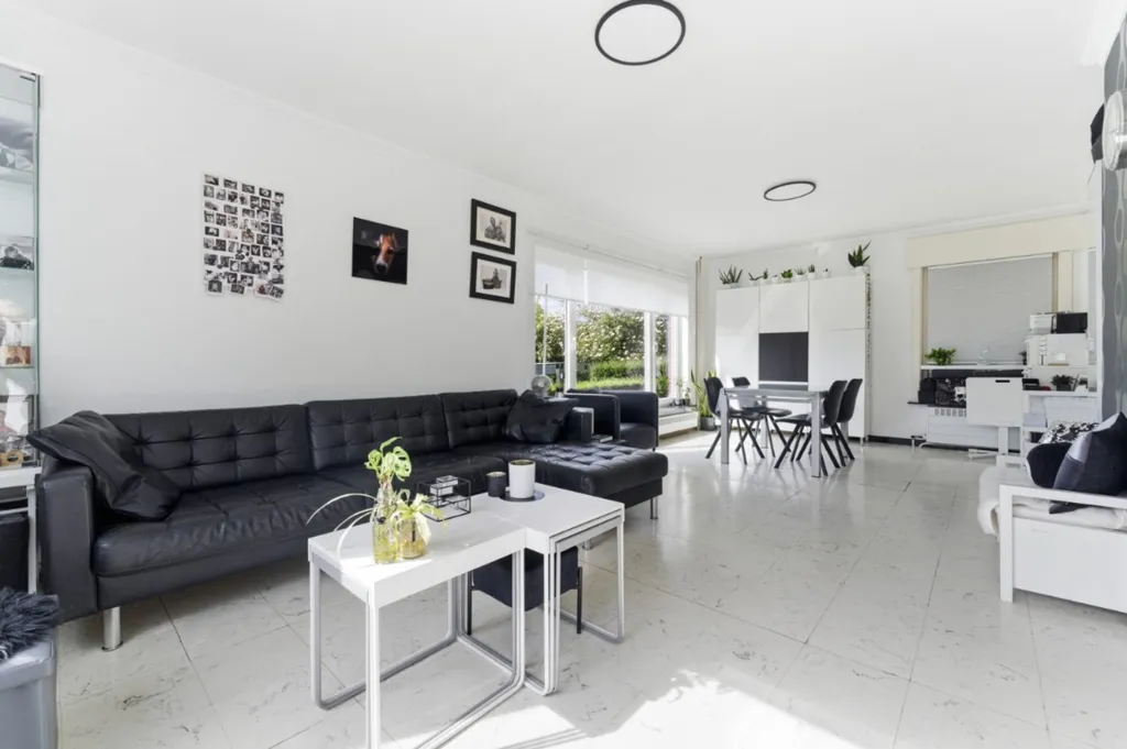 Séjour - Maison Semi-Détachée avec Jardin à Veurne