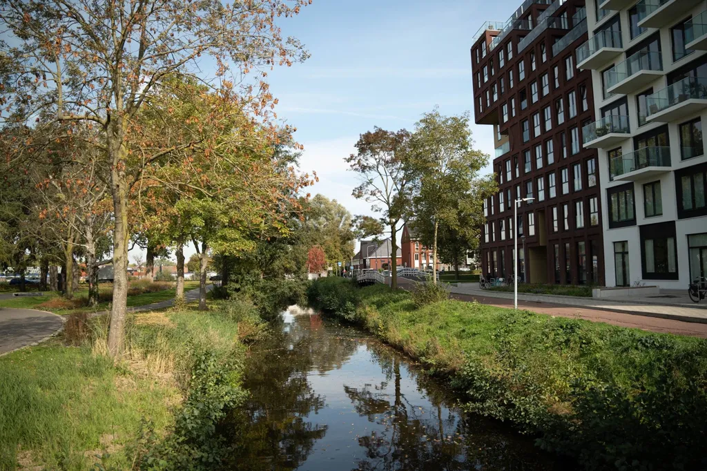 Fully Furnished 2-Bed Apartment in Hoofddorp