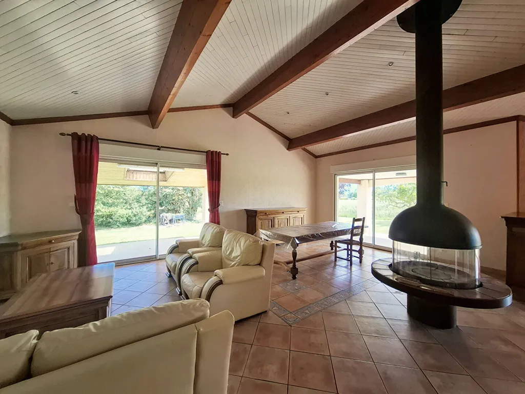 Elutuba - Detached Pavilion with Terraces in La Vergne