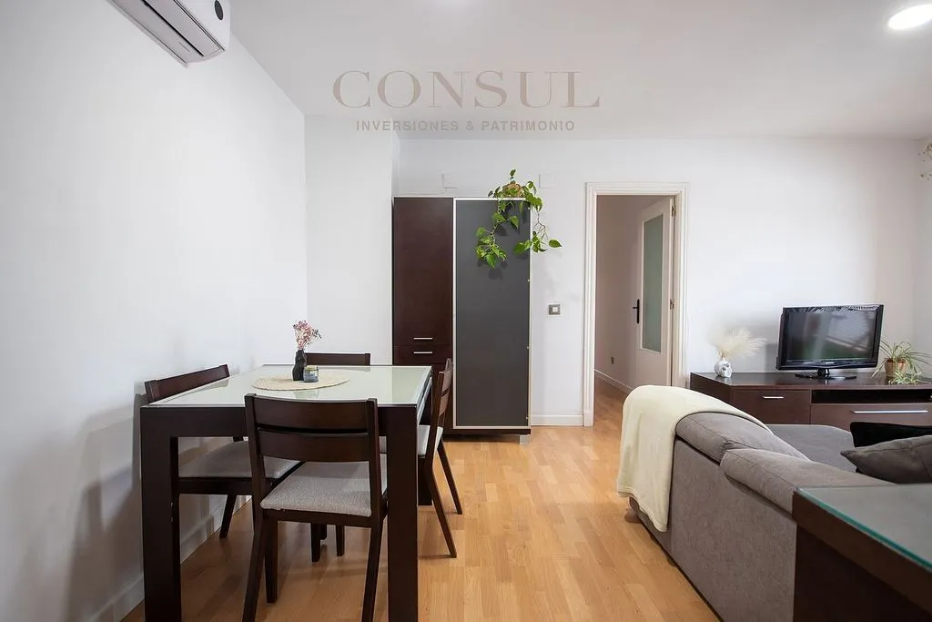 Séjour - 3-Bedroom Apartment with Balcony in La Banda