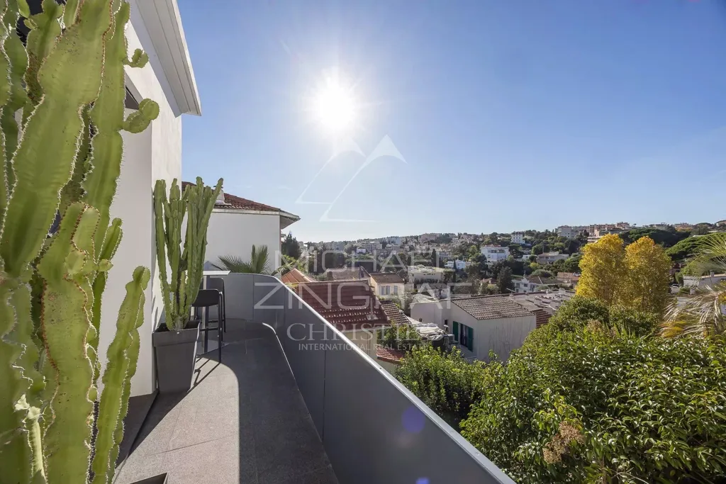 Balcon - Maison Belle Époque avec Piscine à Cannes