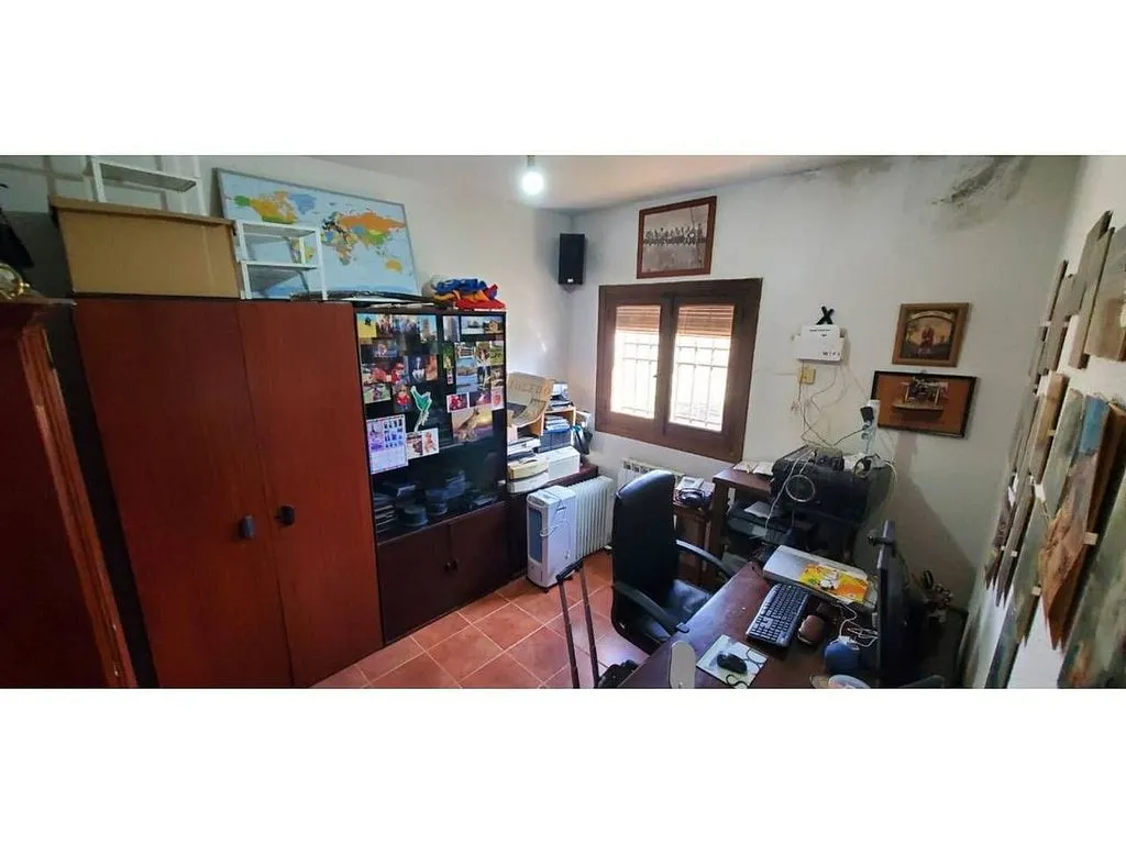Bureau - Rustic House with Large Garden in Camarenilla