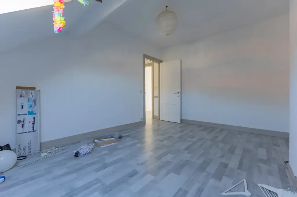 Toad - Five-Bedroom House with Terrace in Central Location