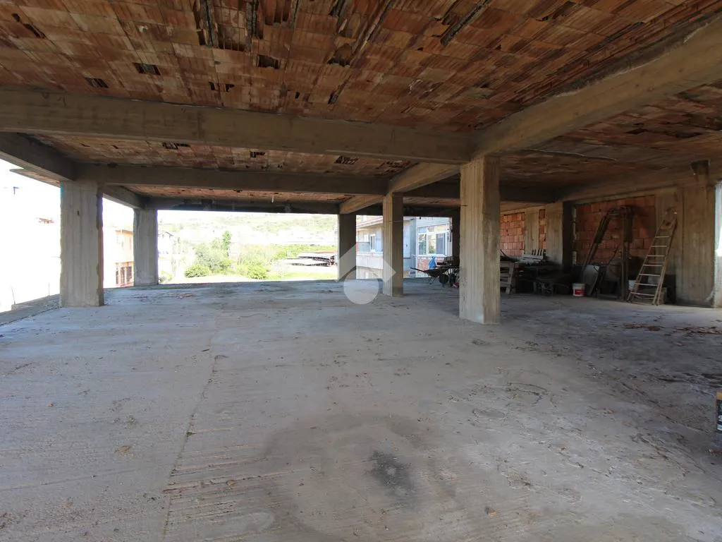 Garage - Multi-level Rustico with Terrace in Gallico