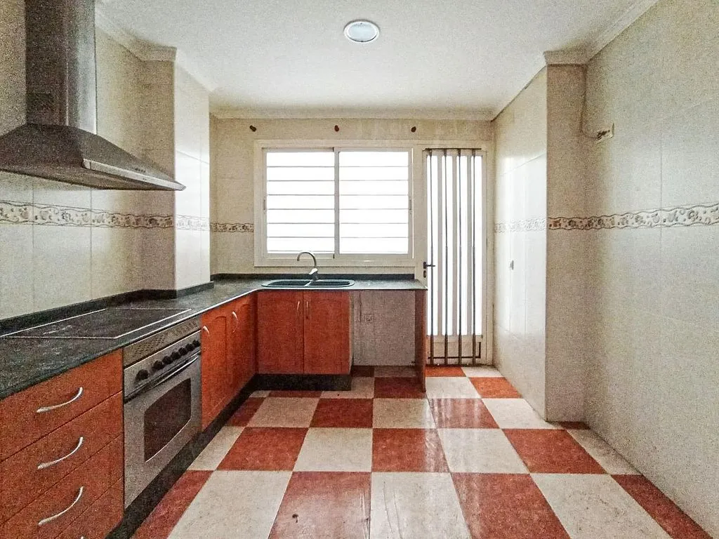 Köök - Ground Floor Flat for Renovation in Almoines