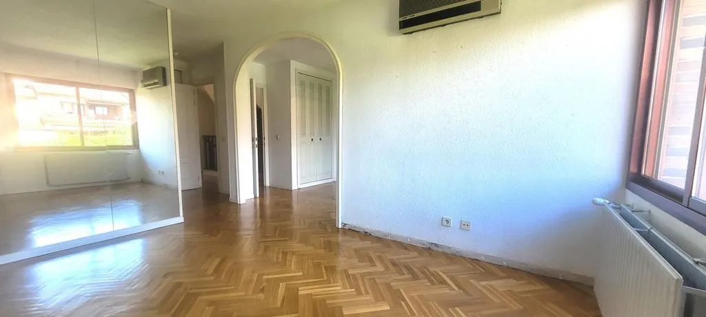 Pièces - Luxury Semidetached House with Pool in Majadahonda
