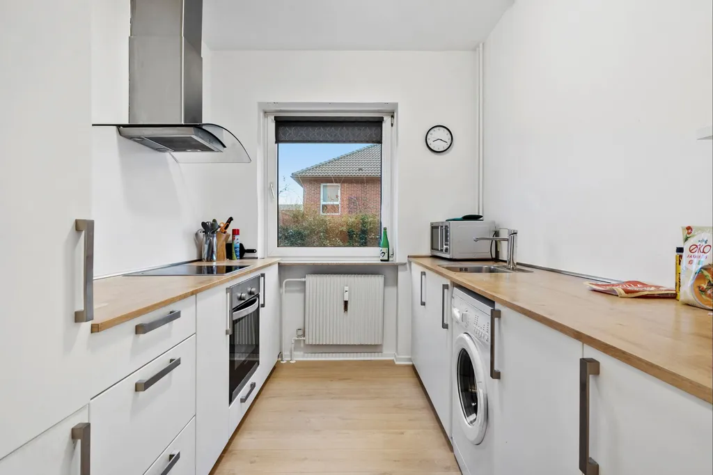 Cuisine - Central Flat with Parking in Herning