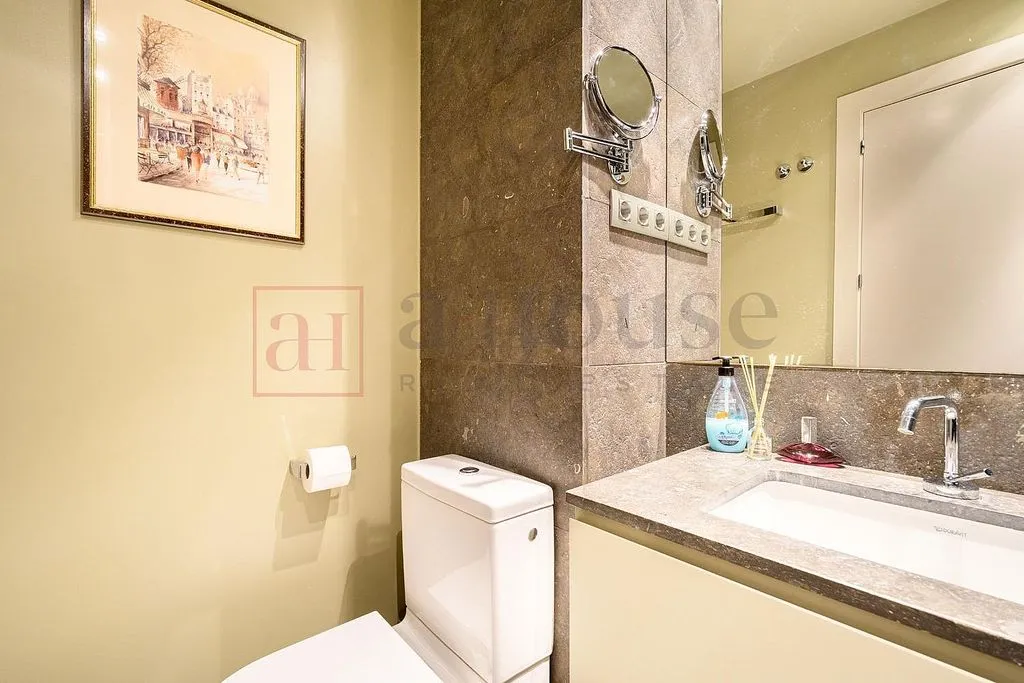 Salles de bain - Luxury Apartment with Balcony in L'Antiga Esquerra de l'Eixample