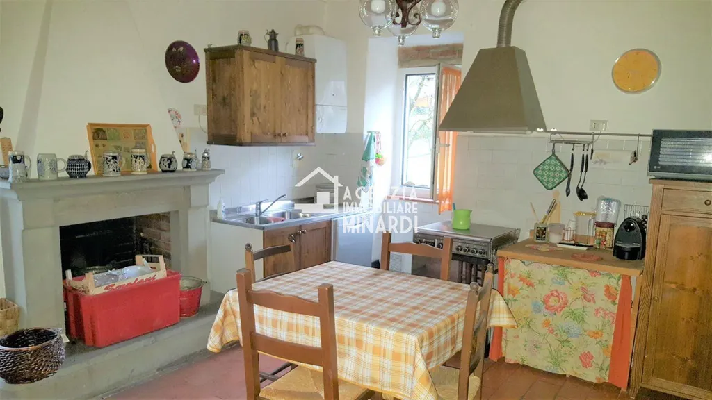 Salle à manger - Renovated Apartment in Sasso Building, Marradi