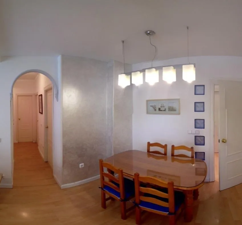 Söögituba - Student-Friendly Flat with Terrace in Granada