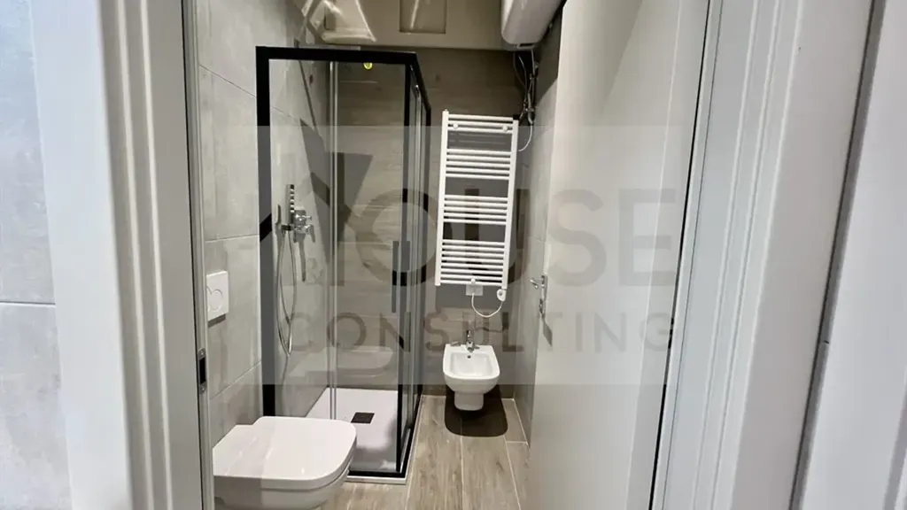 Salles de bain - Modernised 2-Bedroom Flat in Milan