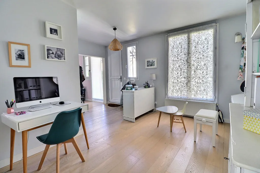 Bureau - Appartement Duplex avec Jardin Collectif à Versailles Montreuil
