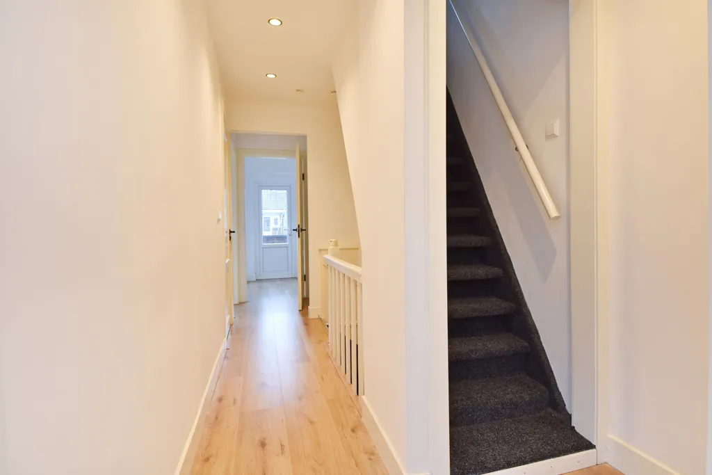 Pièces - Renovated Apartment with Balcony in Rotterdam