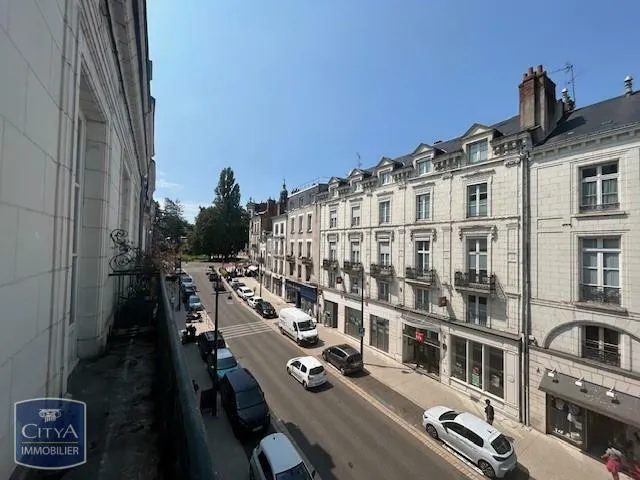 Välivaade - Spacious Flat with Balcony in Blois Centre