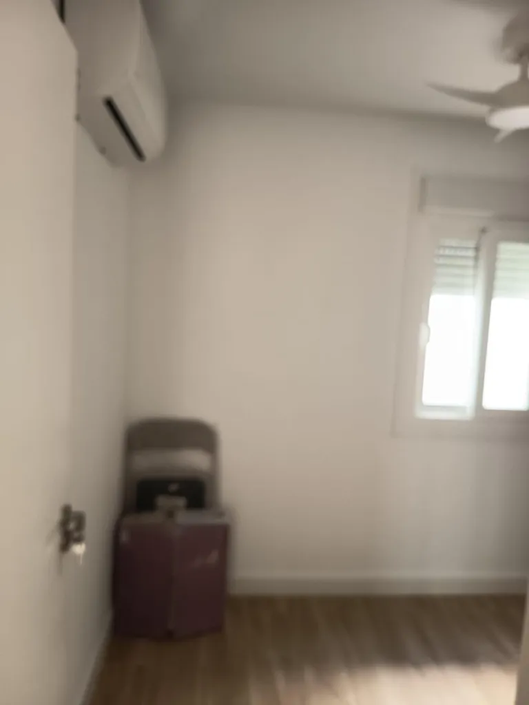 Pièces - Furnished Flat with Balcony in Macarena