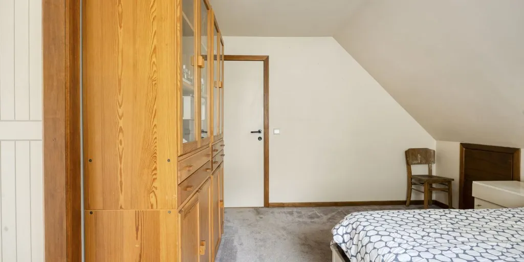 Chambres - Villa à Renover avec Jardin à Hekelgem