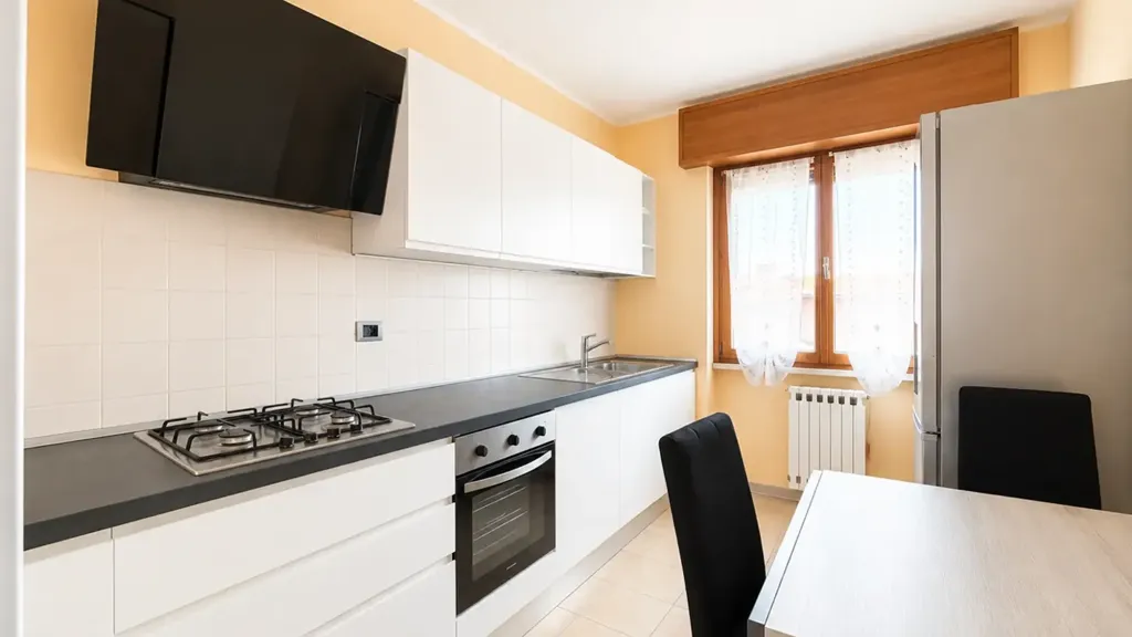 Cuisine - Spacious Apartment with Balcony in Bevilacqua