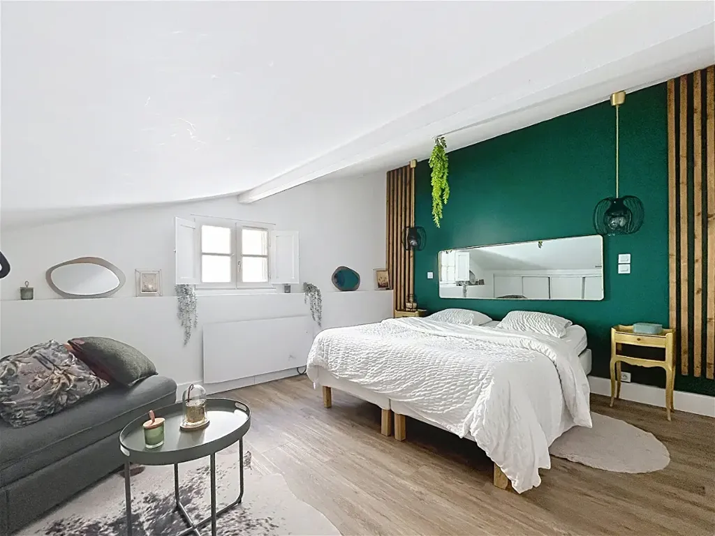 Chambres - Appartement 3 Pièces avec Vue Dégagée à Bordeaux