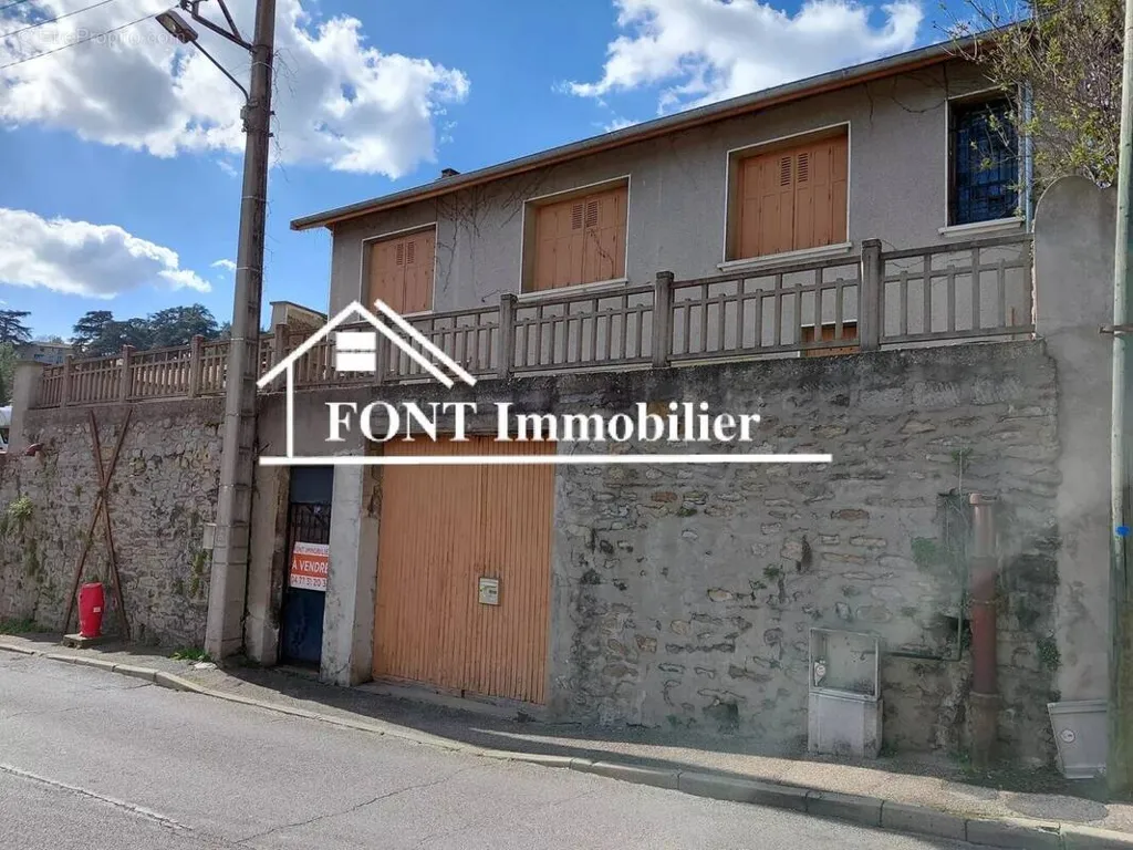 5-toaline maja asukohas Saint-Chamond