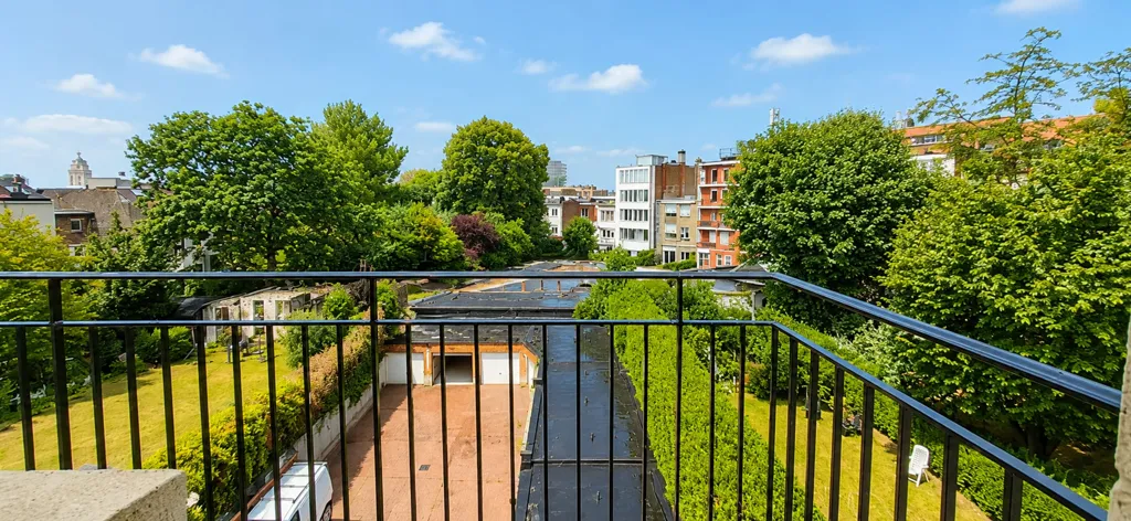 Balcon - Appartement avec Balcon près du Parc Josaphat à Schaerbeek