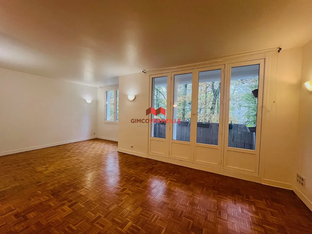 Séjour - Appartement 4 Pièces avec Balcon à La Celle-Saint-Cloud