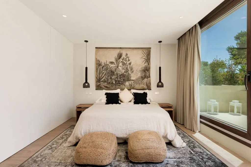 Bedrooms - Beachside Villa with Pool in Marbella