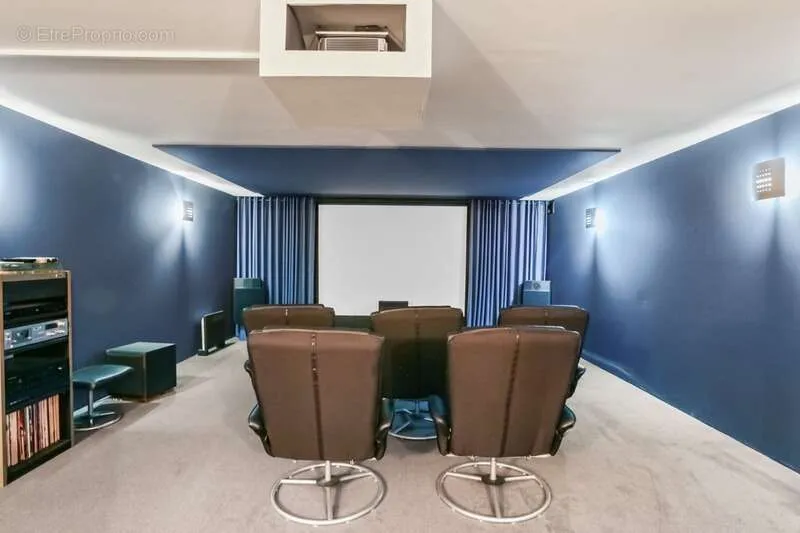 leisure_room