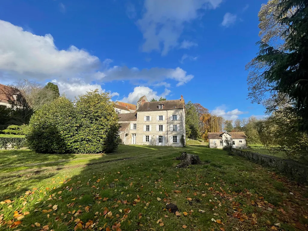 Garden - Historic House with River View near Senlis