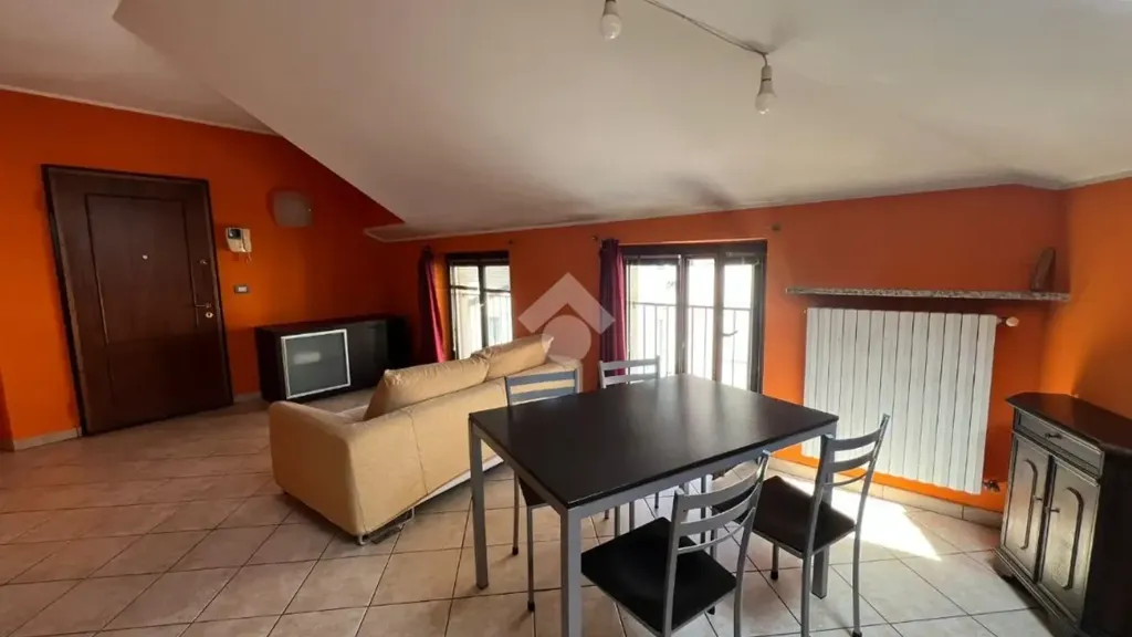 Salle à manger - 3-Bedroom Apartment with Garage in Revello