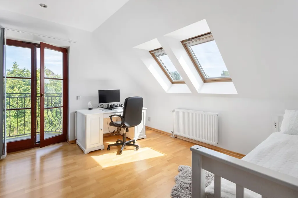 Bureau - Corner Plot Stone House with Garden in Quiet Location