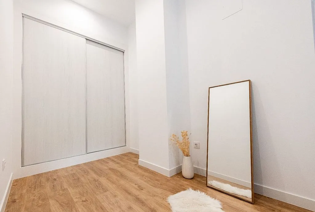 Bedrooms - Modern Flat with Lift in Sector Oficios