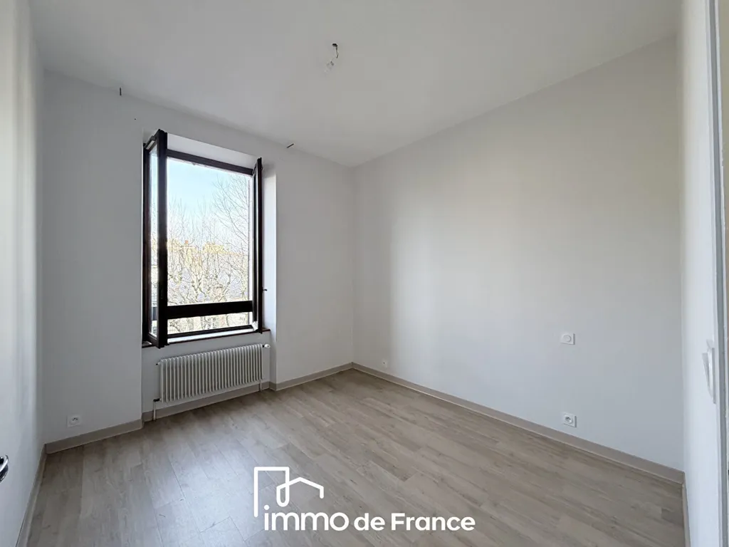 Pièces - Appartement Traversant avec Terrasse à Rodez