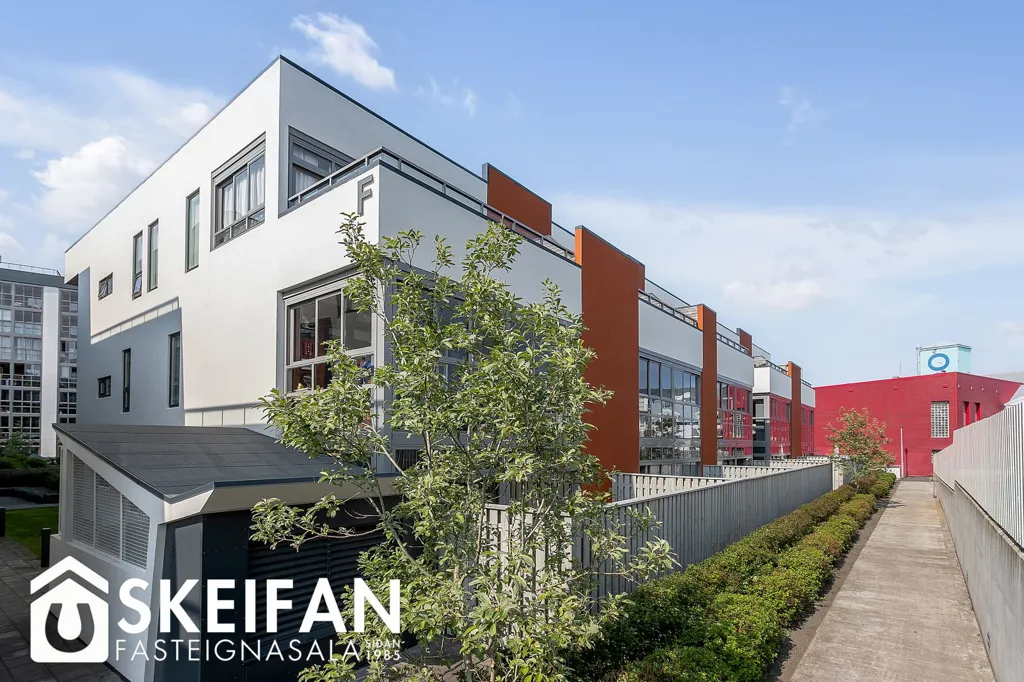 Extérieur - Bright 3-Bed Apartment with Balcony in Reykjavik