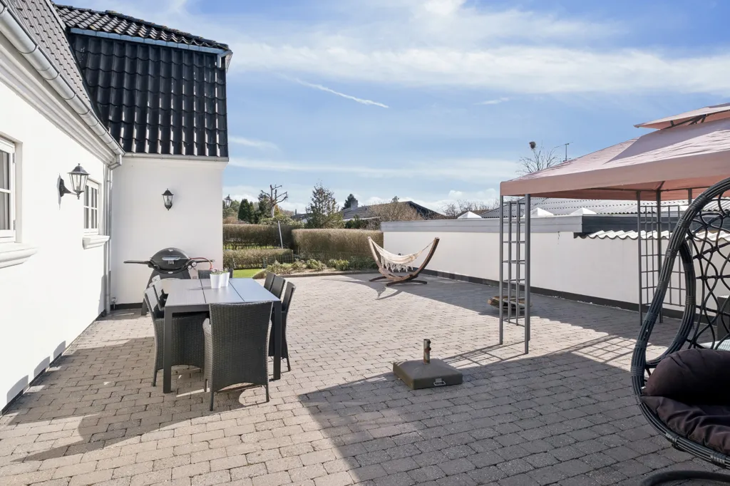 Terrasse - Patrician Villa with Solar Panels in Laurbjerg