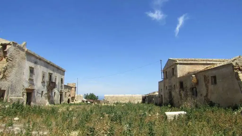 Välivaade - Historic Rustico for Renovation in Marsala