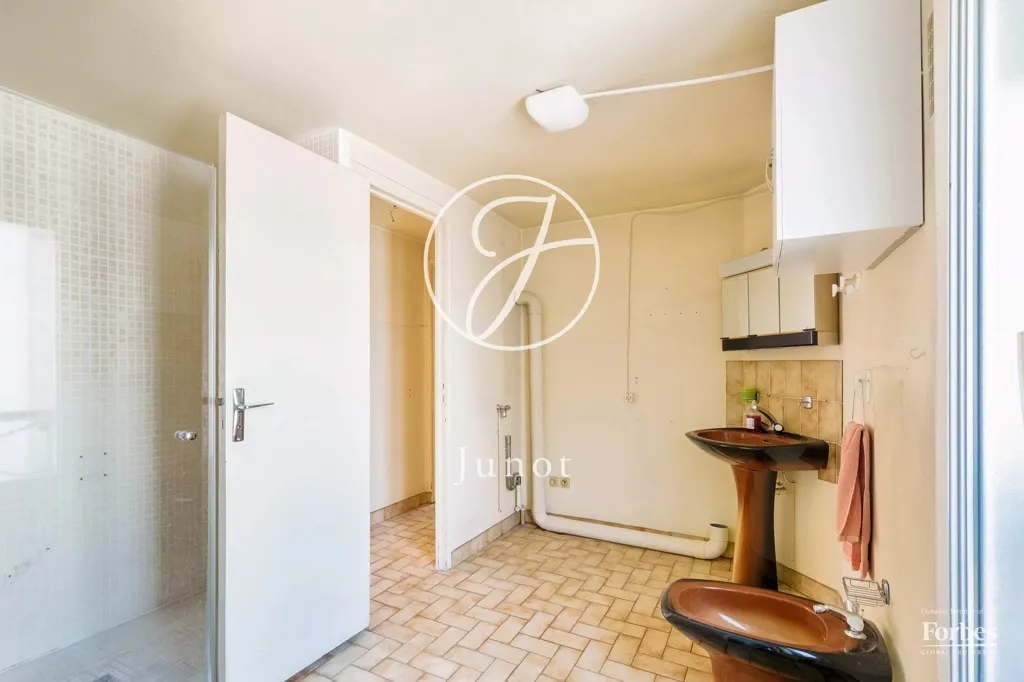 Bathrooms - Duplex with Terrace near Garnier Opera, Paris