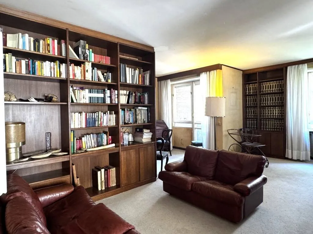Kabinet - Apartment with Terraces in Fleming, Rome