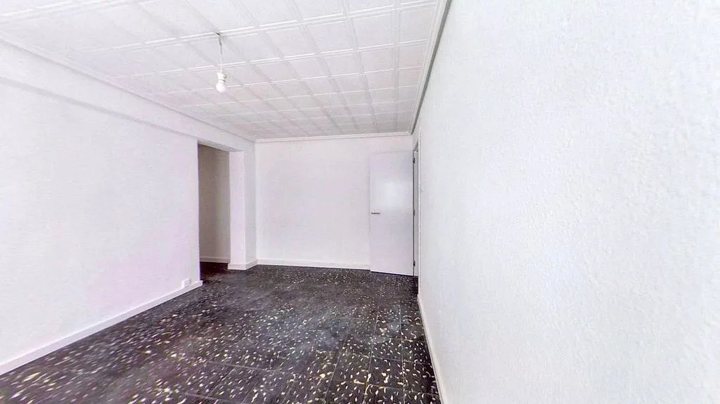 Pièces - Apartment with Lift in Godelleta