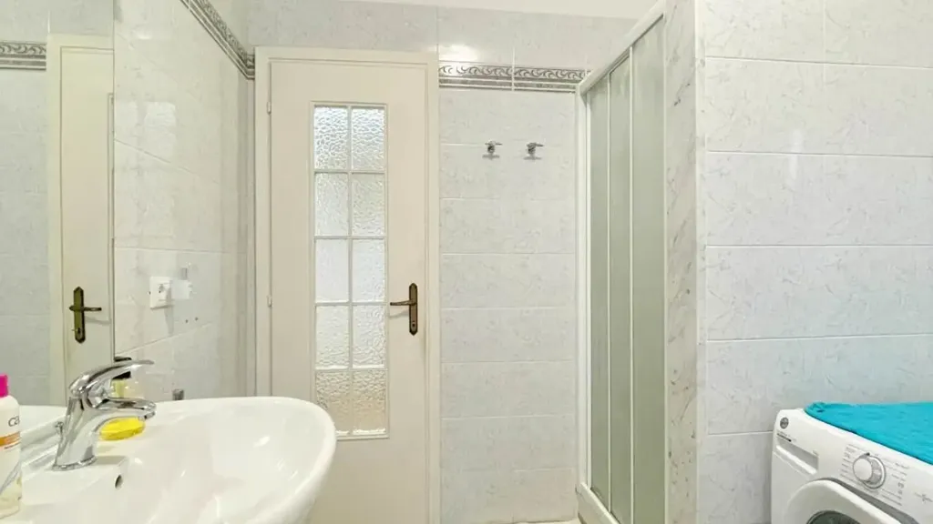 Salles de bain - Elegant Semi-detached House in Borgo Virgilio