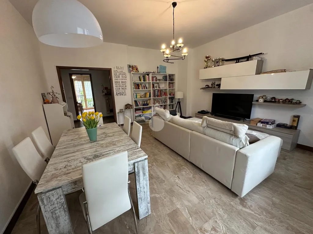 Séjour - Shared 4-Room Apartment near Brescia Metro